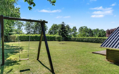 Troen - 400M from the Sea: Græs, Almindeligt, Land Lot, Have, Lawn, Skygge, Parkere, Eng, Landscaping