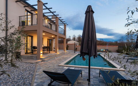 Villa Lumine Divina: Lejlighed, Ejerlejlighed, Blandet Brug, Hotel, Udvej, Ferieby, Boutique Hotel