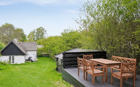 Nadica - 415M from the Sea: Bygning, Hus, Vindue, Hjem, Tag, Boligområde, Busk, Sommerhus, Land Lot
