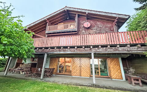 Nideggen 200: Bygning, Træ, Hus, Hjem, Arkitektur, Tag, Sommerhus, Dør, Sidespor, Hældning