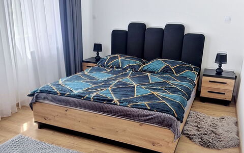 Korzo: Møbel, Soveværelse, Træ, Seng, Textile, Gulvbelægning, Sengetøj, Bed Frame, Sengetøj, Etage