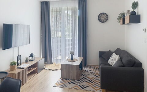 Korzo: Møbel, Indretning, Gulvbelægning, Etage, Træ, Værelse, Hjem, Textile, Stue, Belysning