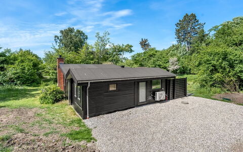 Franki - 1.8Km from the Sea: Blå, Sommerhus, Hus, Hjem, Stuehus, Estate, Sidespor