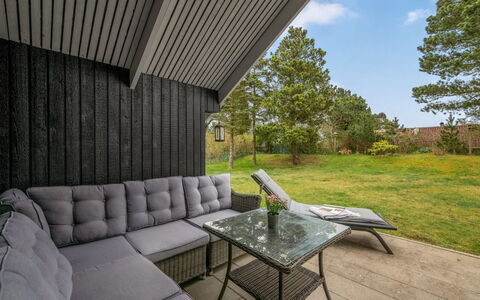 Swartebrand - 400M to the Fjord: Have, Skygge, Lawn, Backyard, Landscaping, Udendørs Møbler, Stol, Gård, Design, Garden Bygninger
