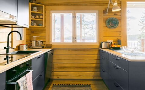 Tuulentupa: Køkken, Træ, Gulvbelægning, Indretning, Køkken Apparat, Countertop, Cabinetry, Etage, Større Bandage, Møbel
