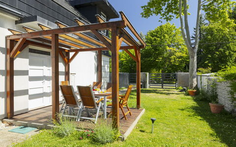 Posha: Træ, Have, Bejdse, Skygge, Hårdttræ, Udendørs Struktur, Udendørs Møbler, Eco Hotel, Backyard, Gårdhave