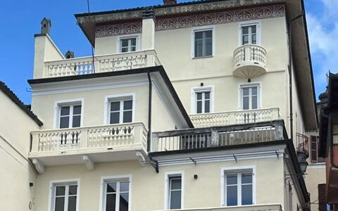 Bacolla: Bygning, Vindue, Altan, Hjem, Lejlighed, Molding, Skydevindue, Maling, Baluster