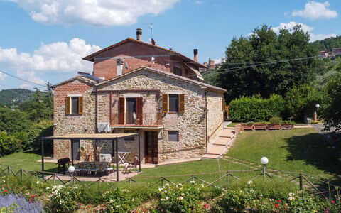 Casa dei Nonni: Bygning, Hus, Hjem, Boligområde, Busk, Sommerhus, Tag, Landdistrikt, Menneskelig Bosættelse, Stuehus