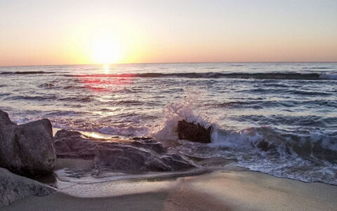 Villa Giglio Marino Fronte Mare: Himmel, Solnedgang, Horisont, Afterglow, Skumring, Solopgang, Strand, Hav, Red Sky At Morning