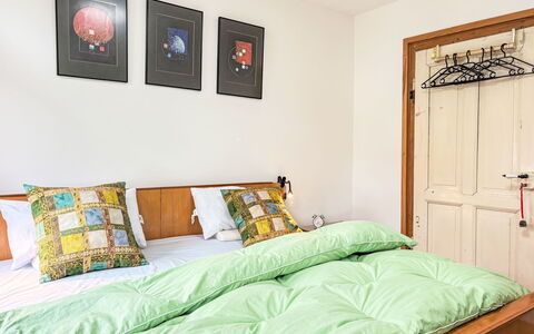 Ferienwohnung Heritage View Bacharach: Møbel, Seng, Sengetøj, Indretning, Soveværelse, Sengetøj, Væg, Værelse, Træ, Etage