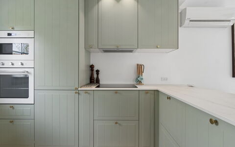 Franka - 1.1Km from the Sea: Træ, Indretning, Gulvbelægning, Cabinetry, Køkken, Loft, Etage, Køkken Apparat, Countertop, Hjem