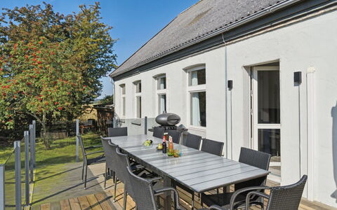 Ofelia - 4Km from the Sea: Tag, Hus, Hjem, Sommerhus, Dør, Sidespor, Estate, Lawn, Gård, Veranda