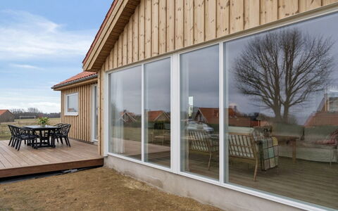 Nani - 500M from the Sea: Boligområde, Busk, Hus, Hjem, Have, Estate, Skygge, Landscaping, Lawn