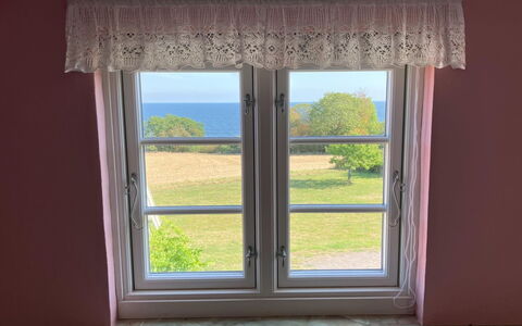 Hening - 150M from the Sea: Bygning, Hus, Vindue, Hjem, Tag, Boligområde, Busk, Sommerhus, Land Lot