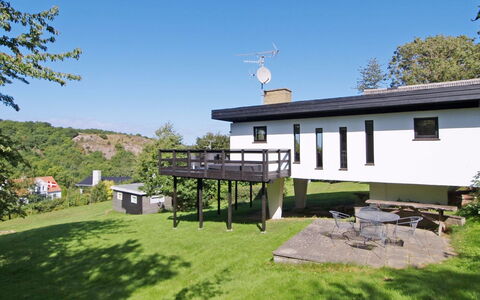 Krischan - 500M from the Sea: Græs, Arkitektur, Hjem, Hus, Land Lot, Sommerhus, Estate, Stuehus, Gård, Lawn