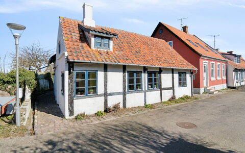 Ariela - 150M from the Sea: Hjem, Sommerhus, Veranda, Sidespor, Stuehus, Udendørs Struktur