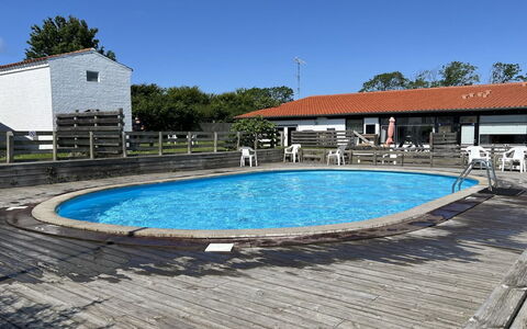 Auti - 300M from the Sea: Hjem, Sommerhus, Veranda, Sidespor, Stuehus, Udendørs Struktur