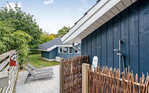 Vilmar - 250M from the Sea: Blå, Sommerhus, Hus, Hjem, Stuehus, Estate, Sidespor