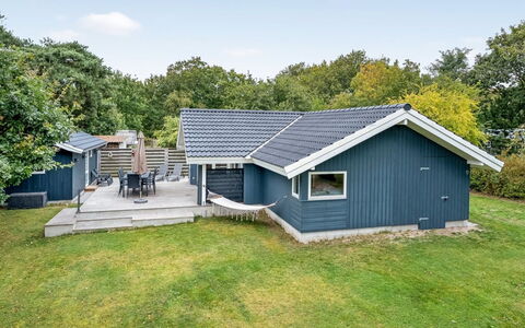 Vilmar - 250M from the Sea: Blå, Sommerhus, Hus, Hjem, Stuehus, Estate, Sidespor