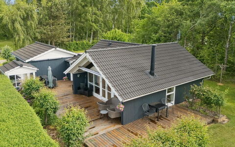 Loreia - 350M from the Sea: Tag, Hus, Hjem, Sommerhus, Estate, Bunddække, Sidespor, Have, Gård, Landscaping
