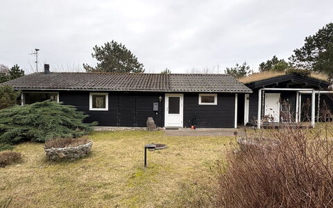 Elisej - 350M from the Sea: Træ, Hus, Hjem, Tag, Sommerhus, Dør, Boligområde, Sidespor, Backyard, Estate