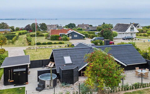 Kajsa - 150M from the Sea: Hjem, Sommerhus, Veranda, Sidespor, Stuehus, Udendørs Struktur