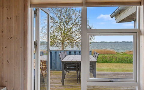 Imelda - 75M from the Sea: Træ, Etage, Hårdttræ, Trægulve, Planke, Hav, Bejdse, Dæk, Ocean, Glas