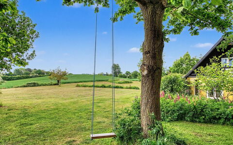 Verene - 725M from the Sea: Græs-, Land Lot, Almindeligt, Have, Lawn, Vedplante, Eng, Skygge, Pol