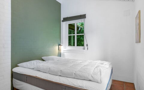 Tabetha - 24Km from the Sea: Soveværelse, Seng, Etage, Gulvbelægning, Indretning, Møbel, Sengetøj, Sengetøj, Loft, Bed Frame