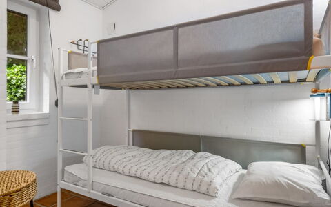 Tabetha - 24Km from the Sea: Køjeseng, Seng, Soveværelse, Møbel, Sengetøj, Indretning, Sengetøj, Etage, Bed Frame, Hostel