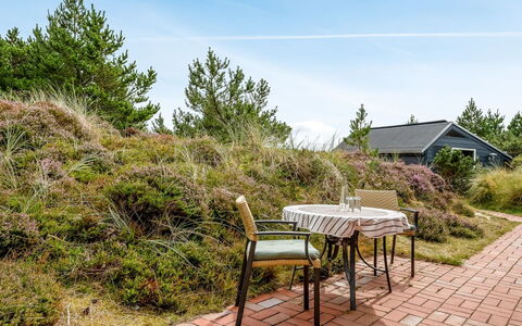 Annerose - 650M from the Sea: Møbel, Udendørs Møbler, Bordservice, Bord, Drinkware, Stol, Udendørs Bord, Mad, Flaske
