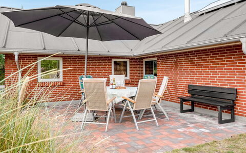 Annerose - 650M from the Sea: Møbel, Udendørs Møbler, Bordservice, Bord, Drinkware, Stol, Udendørs Bord, Mad, Flaske