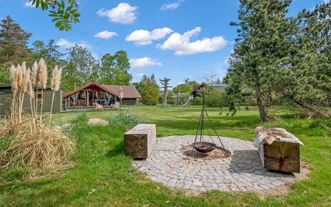 Topias - 350M from the Sea: Græs, Træ, Træ, Have, Busk, Land Lot, Landdistrikt, Sommerhus, Lawn