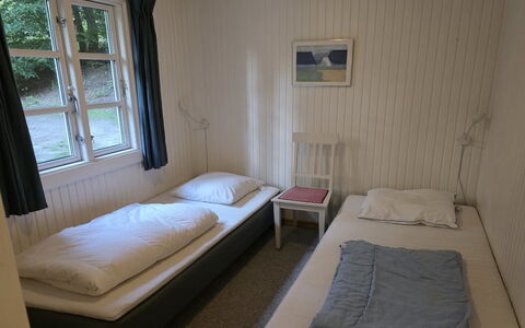 Lilija - 7.9Km to the Fjord: Hvid, Font, Nummer