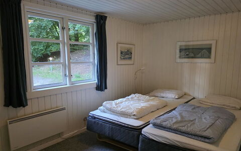 Lilija - 7.9Km to the Fjord: Hvid, Font, Nummer
