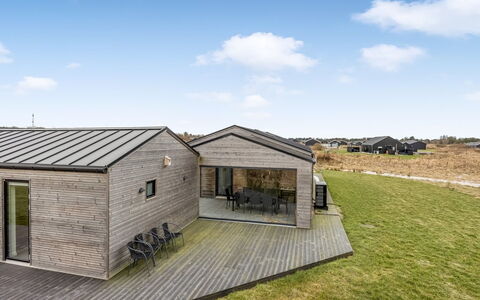 Annica - 1Km from the Sea: Hvid, Font, Nummer