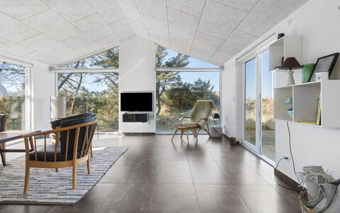 Svante - 300M from the Sea: Hvid, Font, Nummer