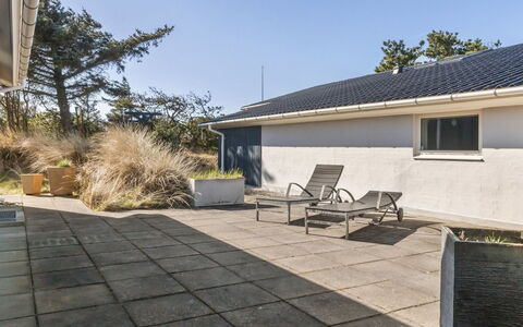 Svante - 300M from the Sea: Hvid, Font, Nummer