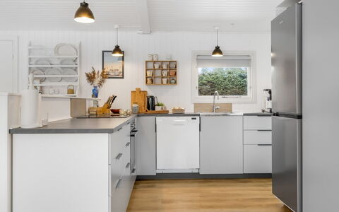 Steinunn - 2.9Km from the Sea: Hvid, Font, Nummer