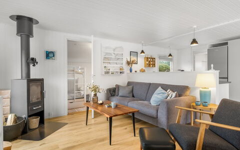 Steinunn - 2.9Km from the Sea: Hvid, Font, Nummer