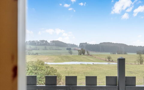 Stilla - 19Km from the Sea: Hvid, Font, Nummer