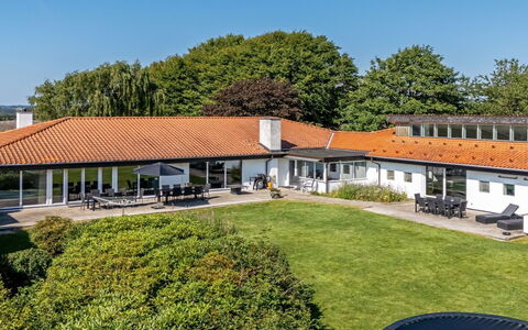 Maris - 20Km from the Sea: Hvid, Font, Nummer
