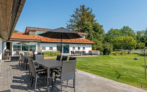 Maris - 20Km from the Sea: Hvid, Font, Nummer