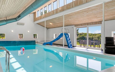 Maris - 20Km from the Sea: Træ, Tag, Hjem, Hus, Arkitektur, Sidespor, Land Lot, Sommerhus, Skur, Garden Bygninger