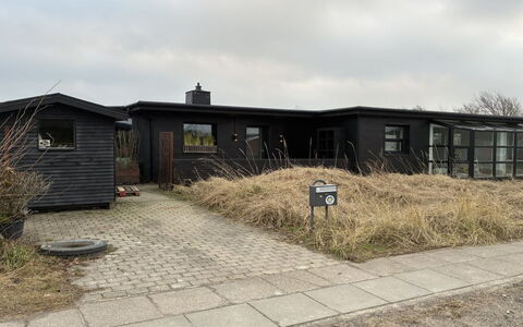 Falk - 900M from the Sea: Hvid, Font, Nummer