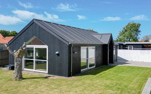 Meike - 700M from the Sea: Hvid, Font, Nummer