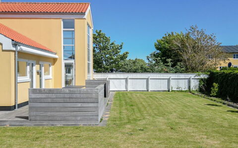 Meike - 700M from the Sea: Hus, Tag, Hjem, Sommerhus, Skur, Garden Bygninger, Sidespor, Gård, Bjælkehytte, Hytte