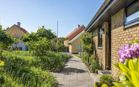 Segut - 300M from the Sea: Tag, Hus, Hjem, Sommerhus, Dør, Sidespor, Dæk, Veranda, Planke, Hårdttræ