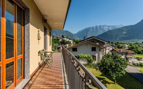 Family Home: Bjerg, Bakke, Altan, Hjem, Bjergkæde, Hill Station, Veranda, Dal, Kam, Eco Hotel