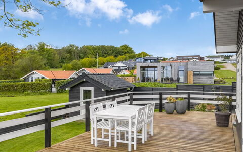 Marlien - 65M from the Sea: Hvid, Hældning, Kort